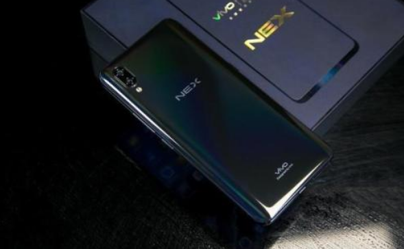 因您或您的应用及服务受到行政机关、司法机关违法违规调查或者受到用户或第三人的投诉时,vivo推广后台vivo有权中止或终止合作,您应承担相应的法律责任和经济责任。如致使vivo遭受损失, 因您或您的应用及服务受到行政机关、司法机关违法违规调查或者受到用户或第三人的投诉时,vivo推广后台vivo有权中止或终止合作,您应承担相应的法律责任和经济责任。如致使vivo遭受损失,