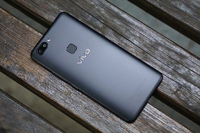 vivo推广不得出现拉伸、压缩、黑边等情况 vivo推广不得出现拉伸、压缩、黑边等情况